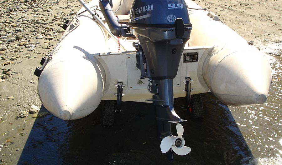 Boat launching wheels with quick release 